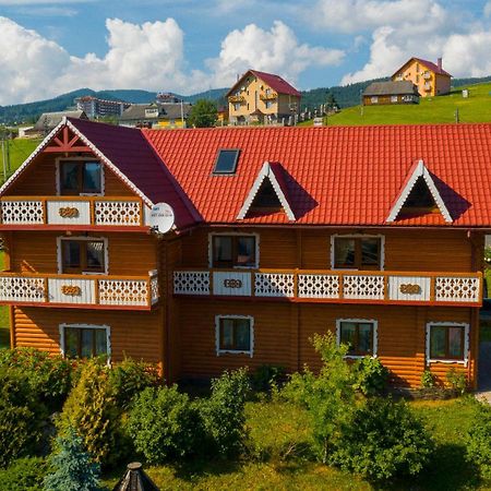 Sadyba U Halyny Sunrise Bukowel Exterior foto
