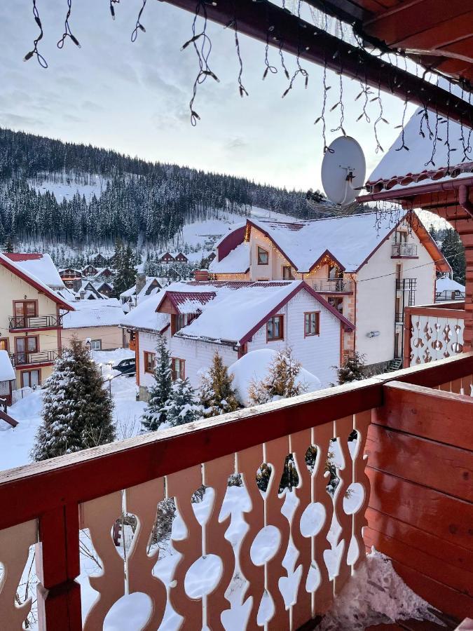 Sadyba U Halyny Sunrise Bukowel Exterior foto