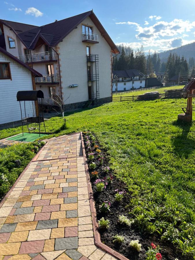 Sadyba U Halyny Sunrise Bukowel Exterior foto
