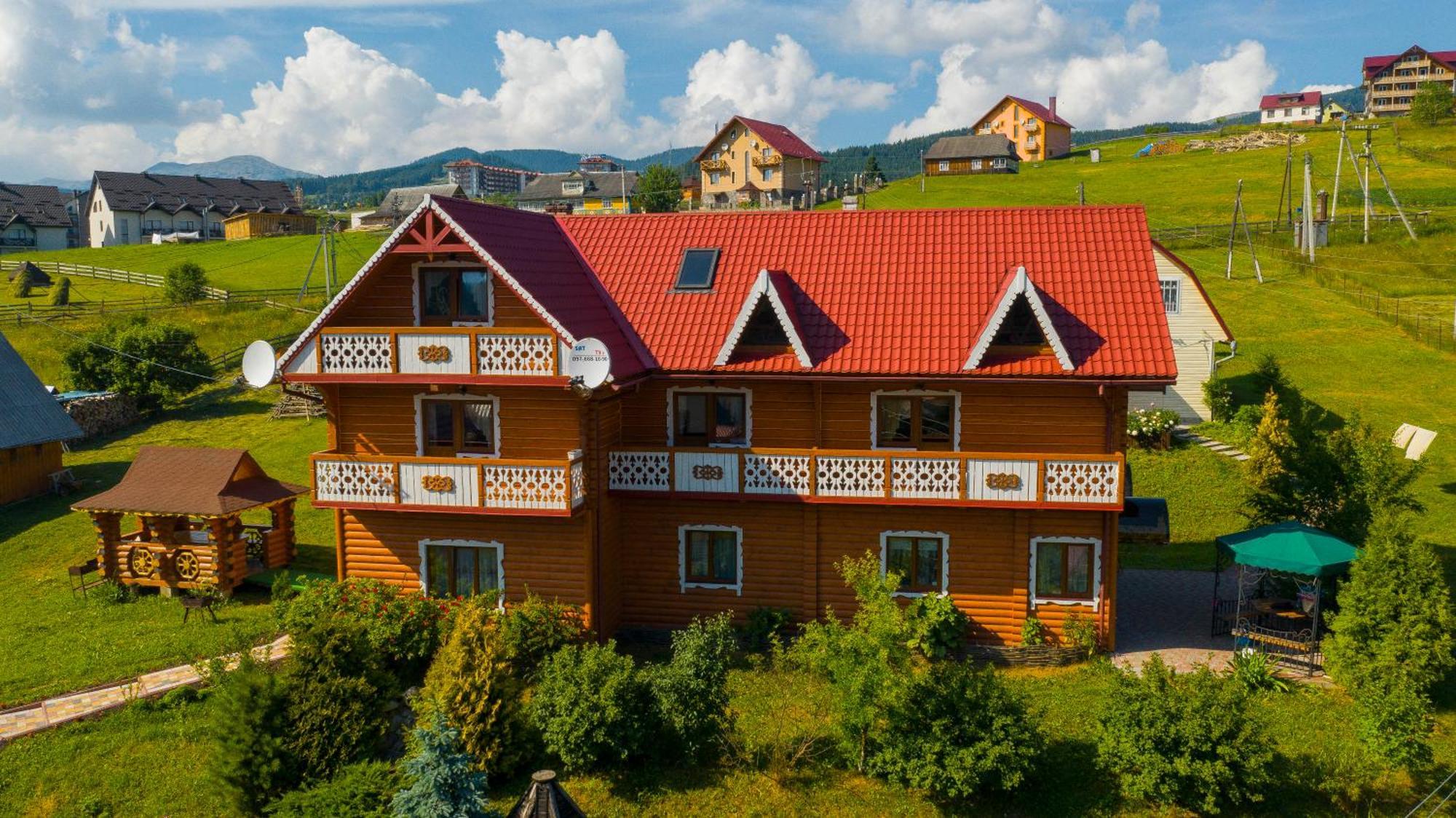 Sadyba U Halyny Sunrise Bukowel Exterior foto